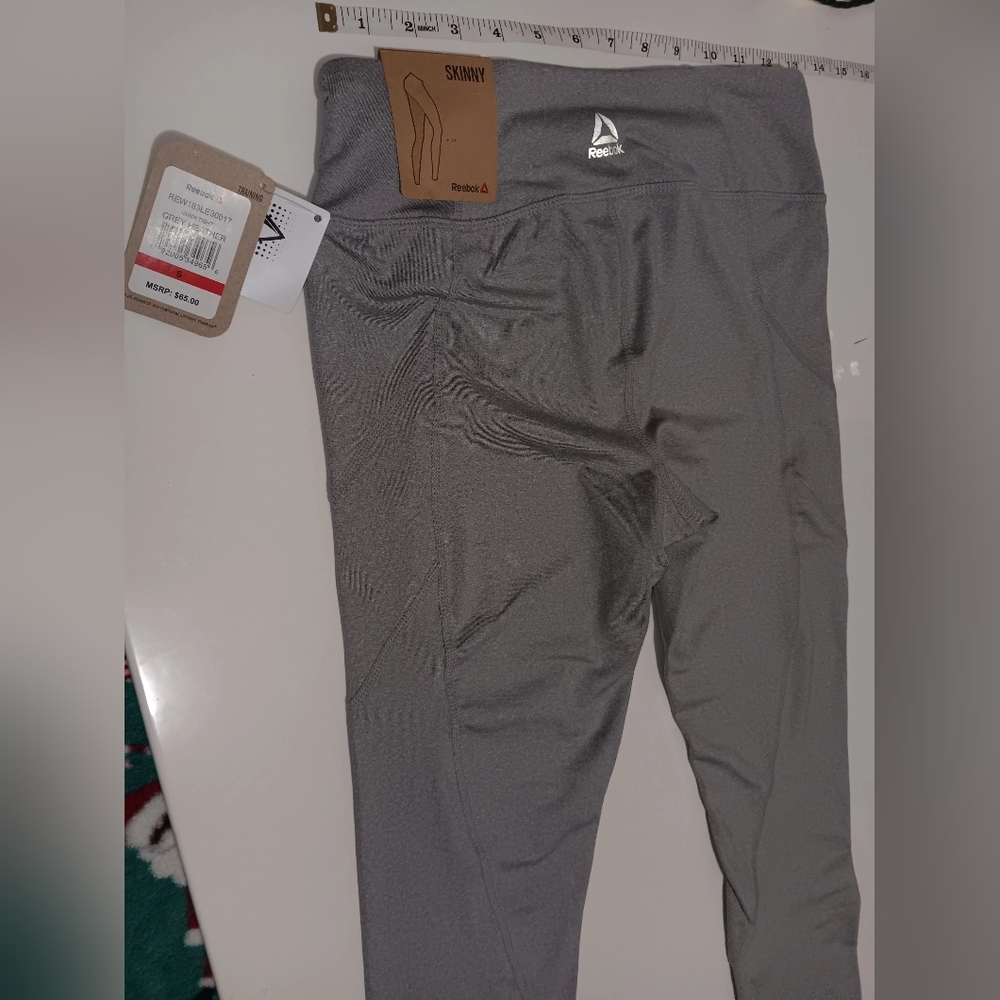 NEW Reebok leggins - Picture 3 of 4